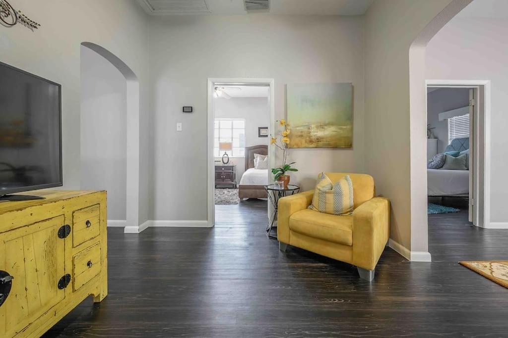 No Ho Yellow Door Bungalow Tampa Buitenkant foto